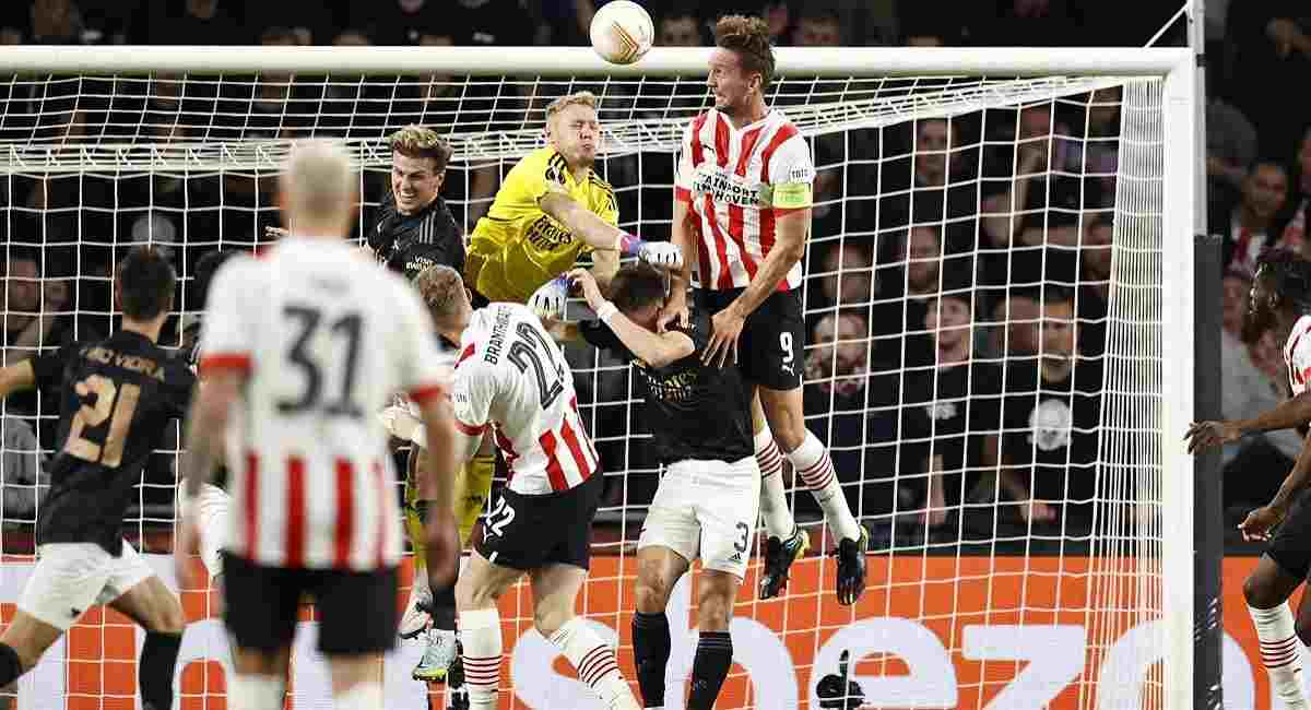 Pundit "criticises" Aaron Ramsdale for PSV goal following 'silly' mistake