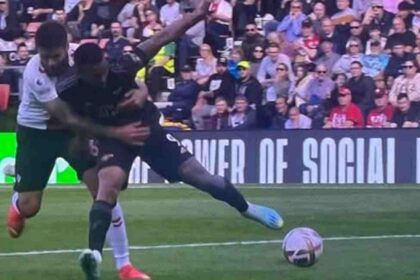 Watch: How Gabriel Jesus was 'rugby tackled' in the box against Southampton, yet referee Robert Jones gave no penalty
