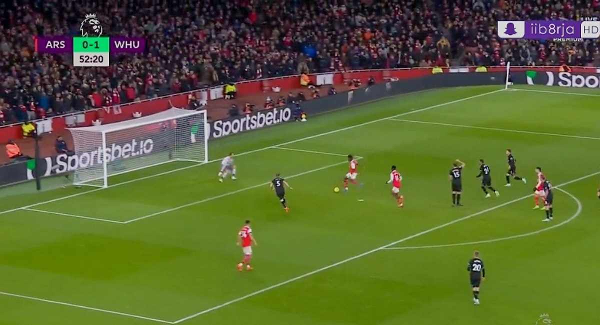 Watch: Bukayo saka with a neat finish to pull Arsenal level against West Ham, following a good effort from Martin Odegaard
