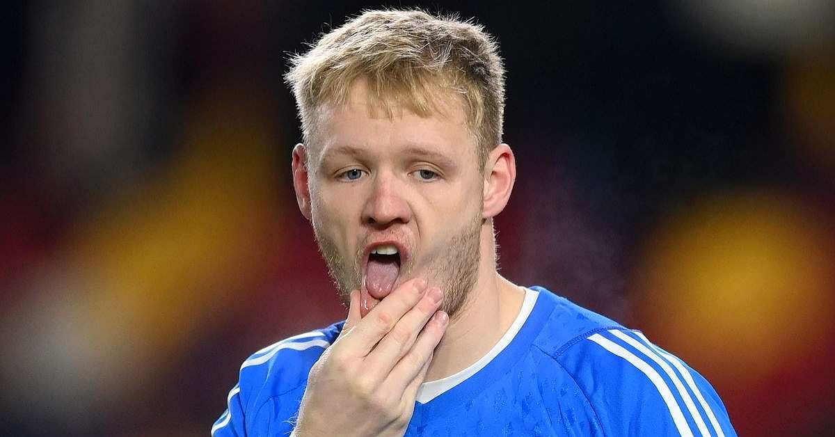 Aaron Ramsdale turns down an approach from a PL league side as he wants to stay and fight for his position